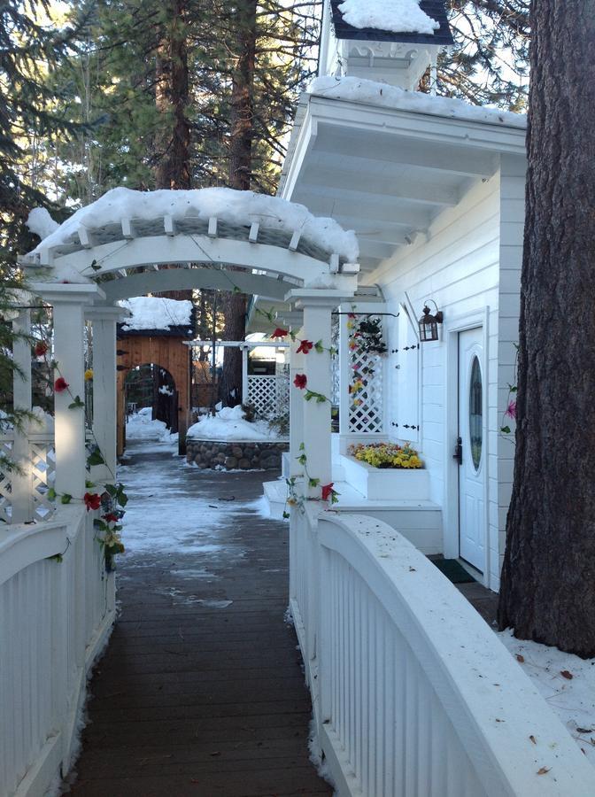 Tahoe Chalet Inn, The Theme Inn Lake Tahoe Exterior photo